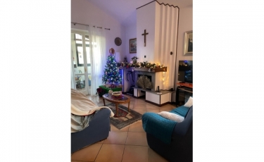 220 - BRONI - € 650/mese