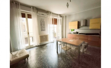 049 - PAVIA - (Centro storico) - bilocale - € 210.000 