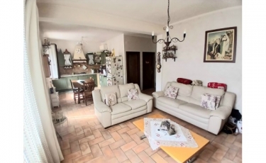 222 - BRONI - € 170.000