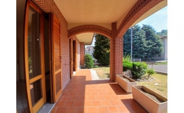 114/B - BRONI - € 165.000