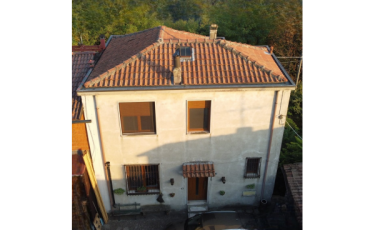 123 - PIETRA DE' GIORGI - € 53.000