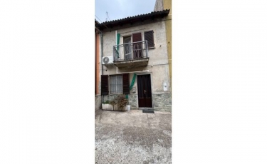 107 - STRADELLA  - € 80.000