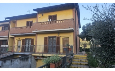 051 - CORTEOLONA - villetta a schiera di testa - €179.000